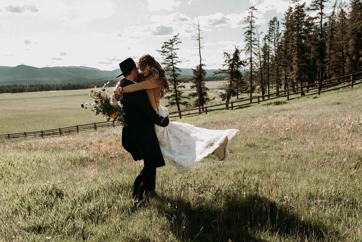 Weddings + Elopement Portfolio