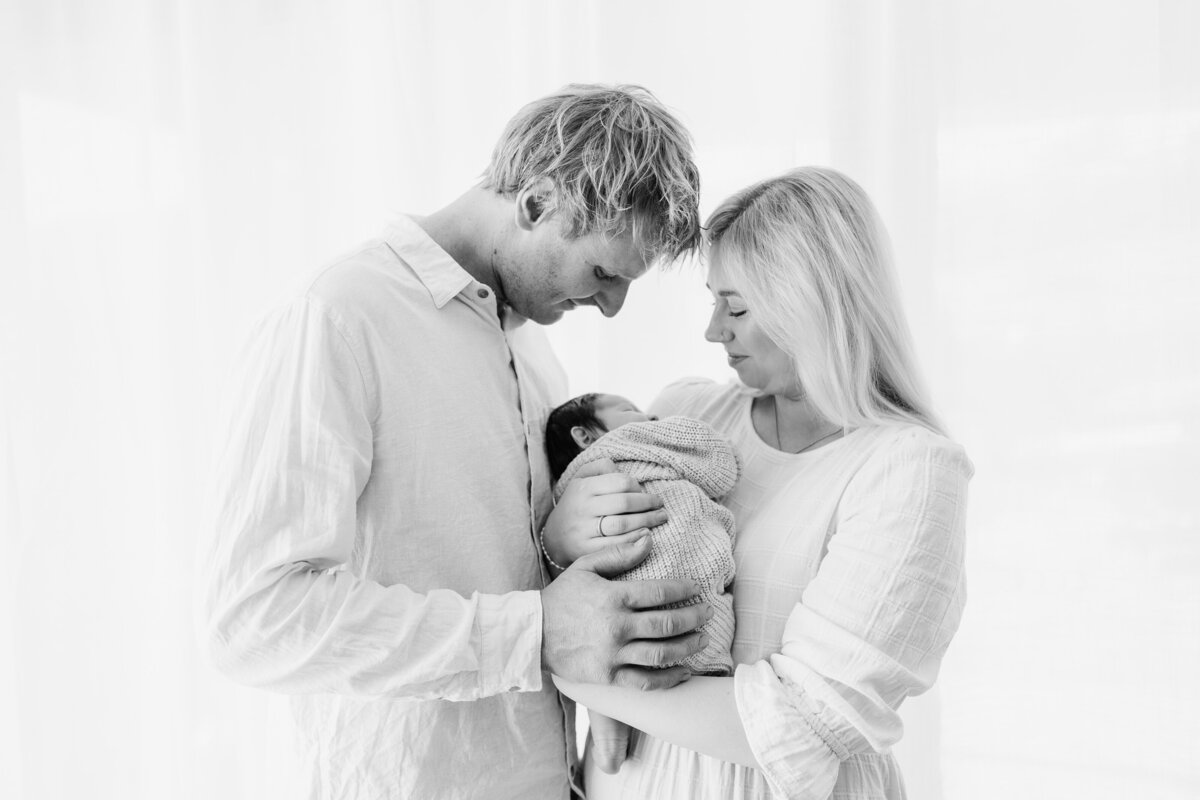 Leah - Newborn Photography - August 24 - JessicaCarrollPhotographer-45