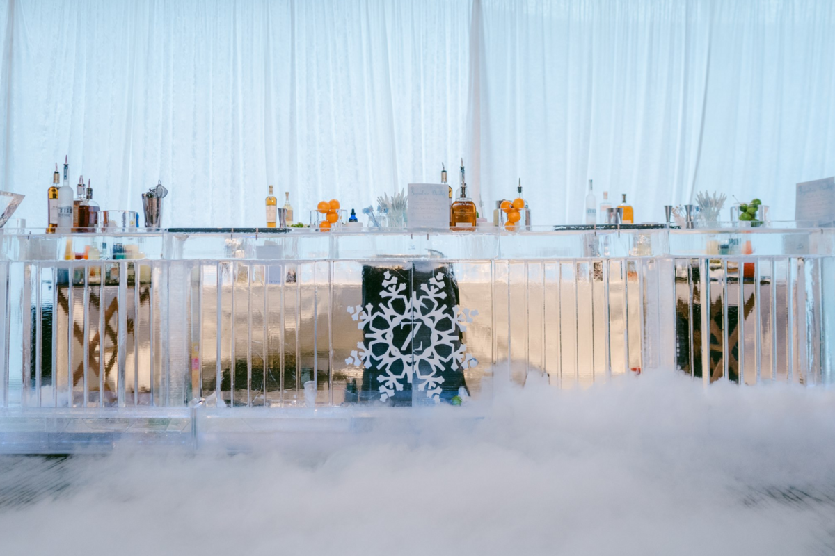 custom-ice-bar-luxury-winter-event