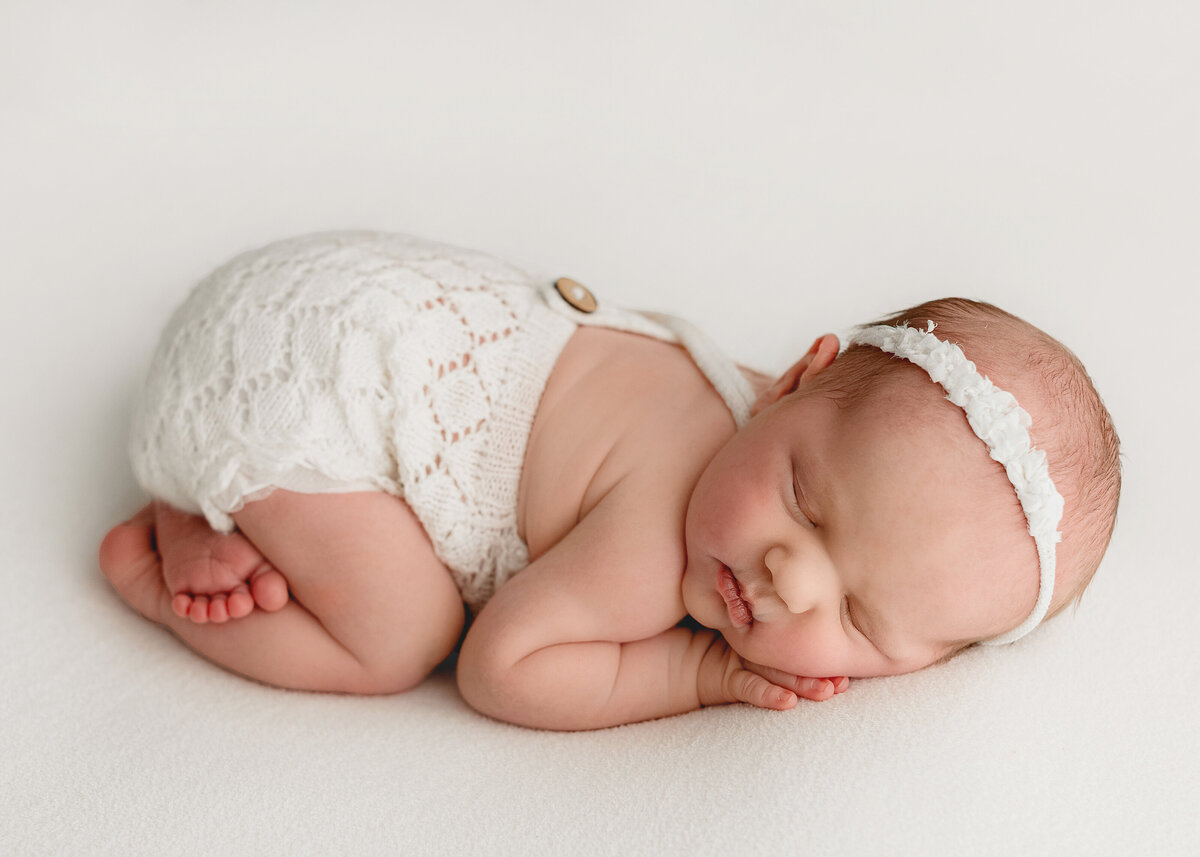 fort-collins-posed-newborn-photoshoot