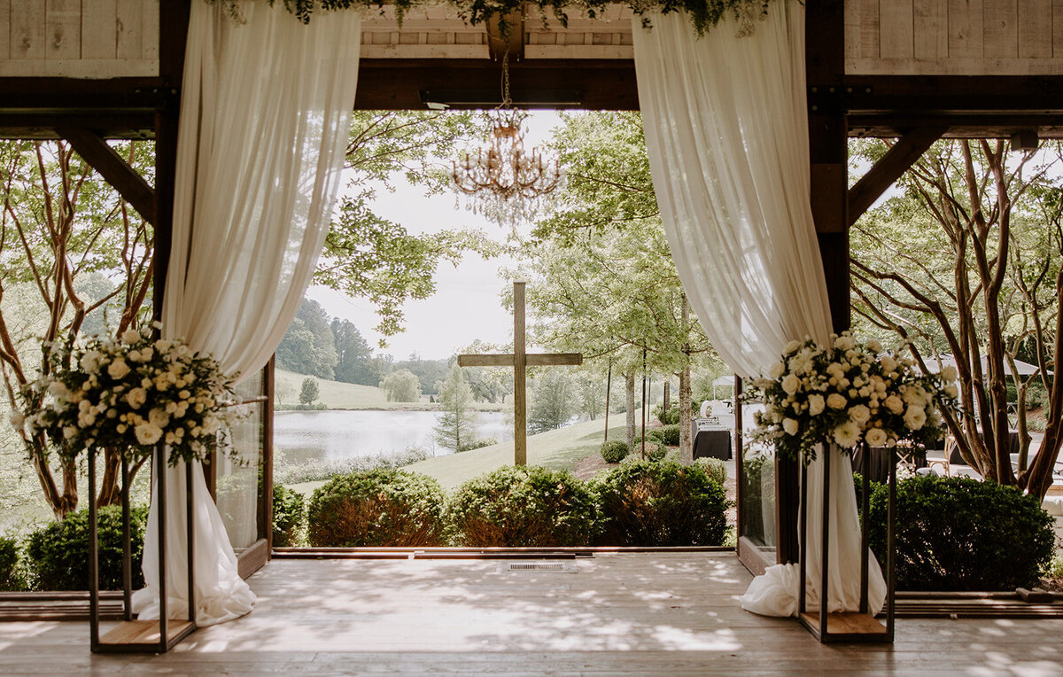 white-wedding-florals-00009