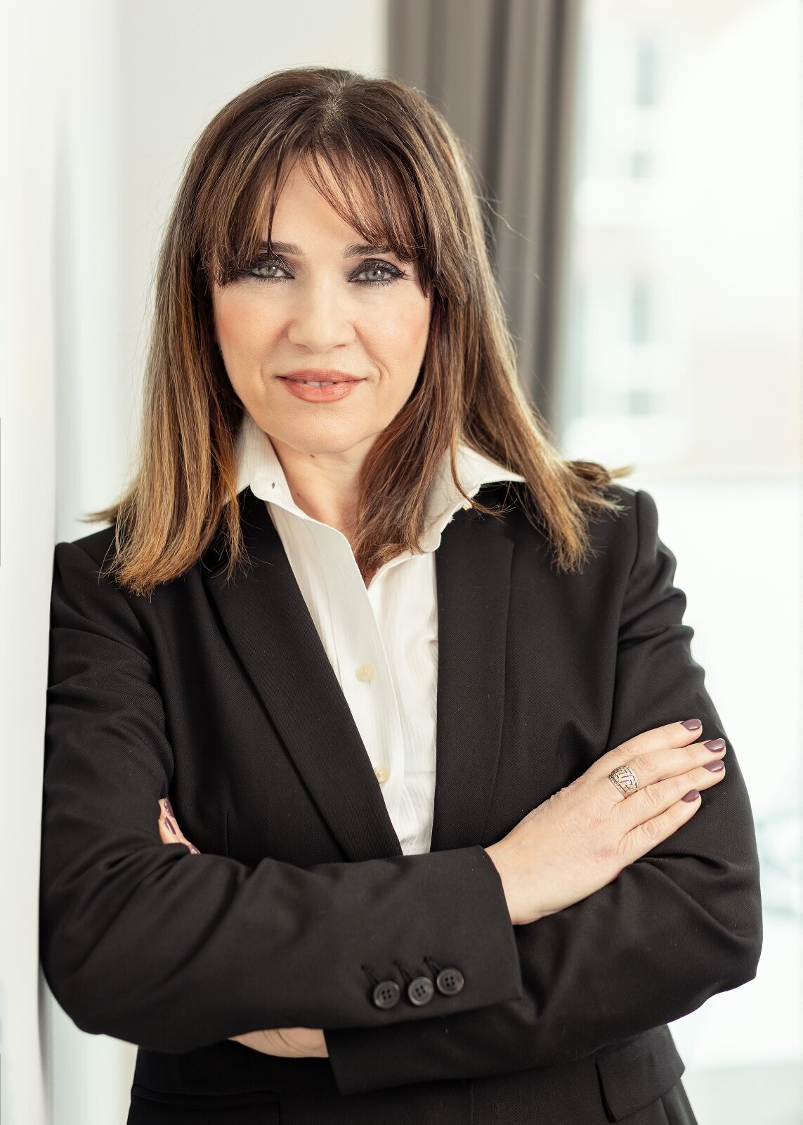 Corporate_headshot_woman