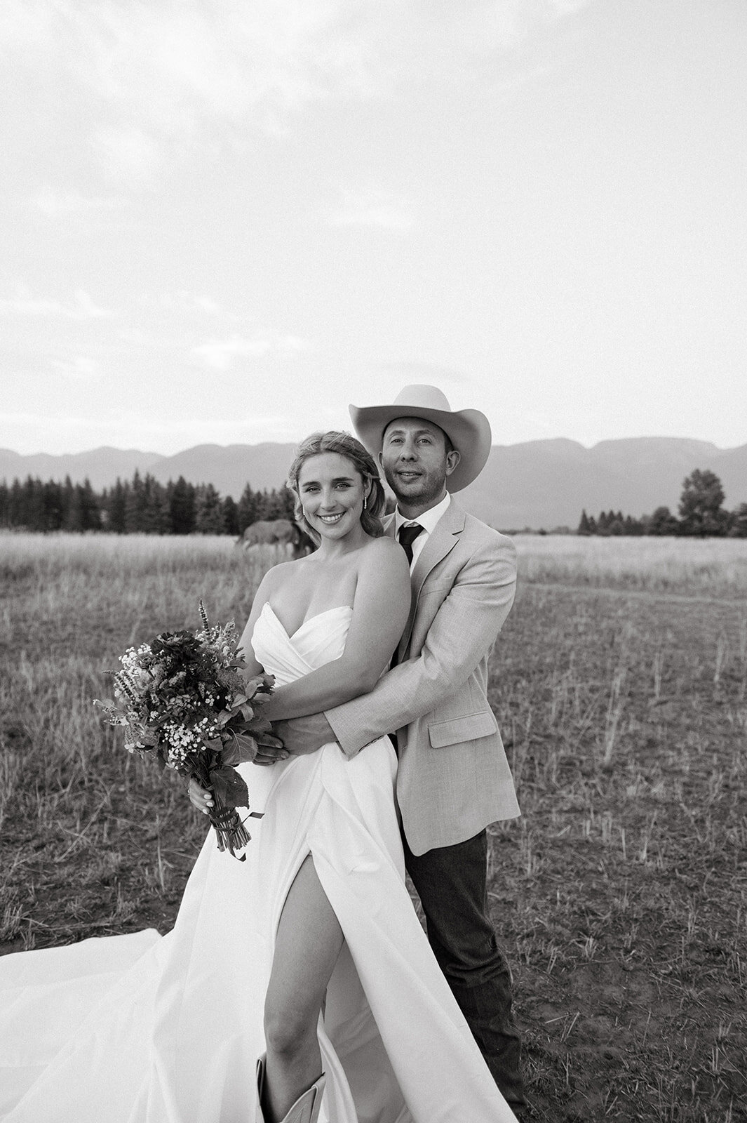 presley-gray-luxury-western-montana-wedding-9280
