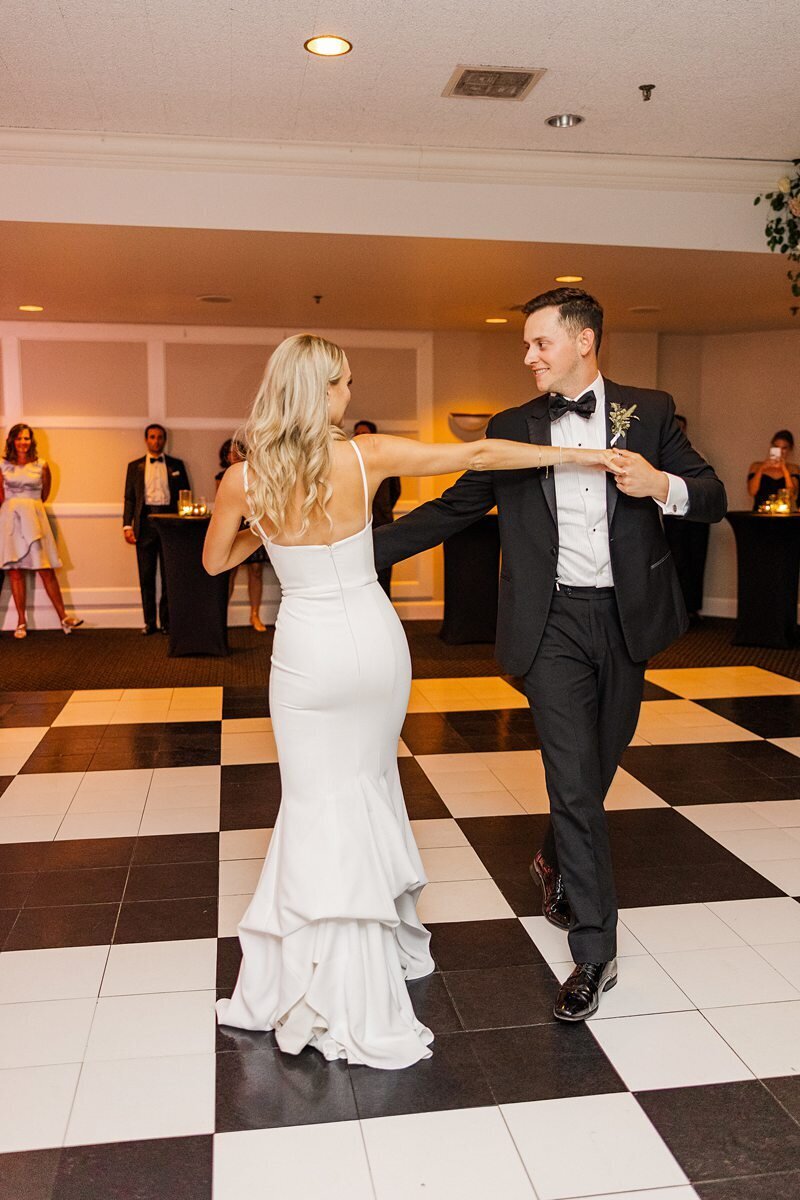 Wedding Reception at Evansville Country Club250