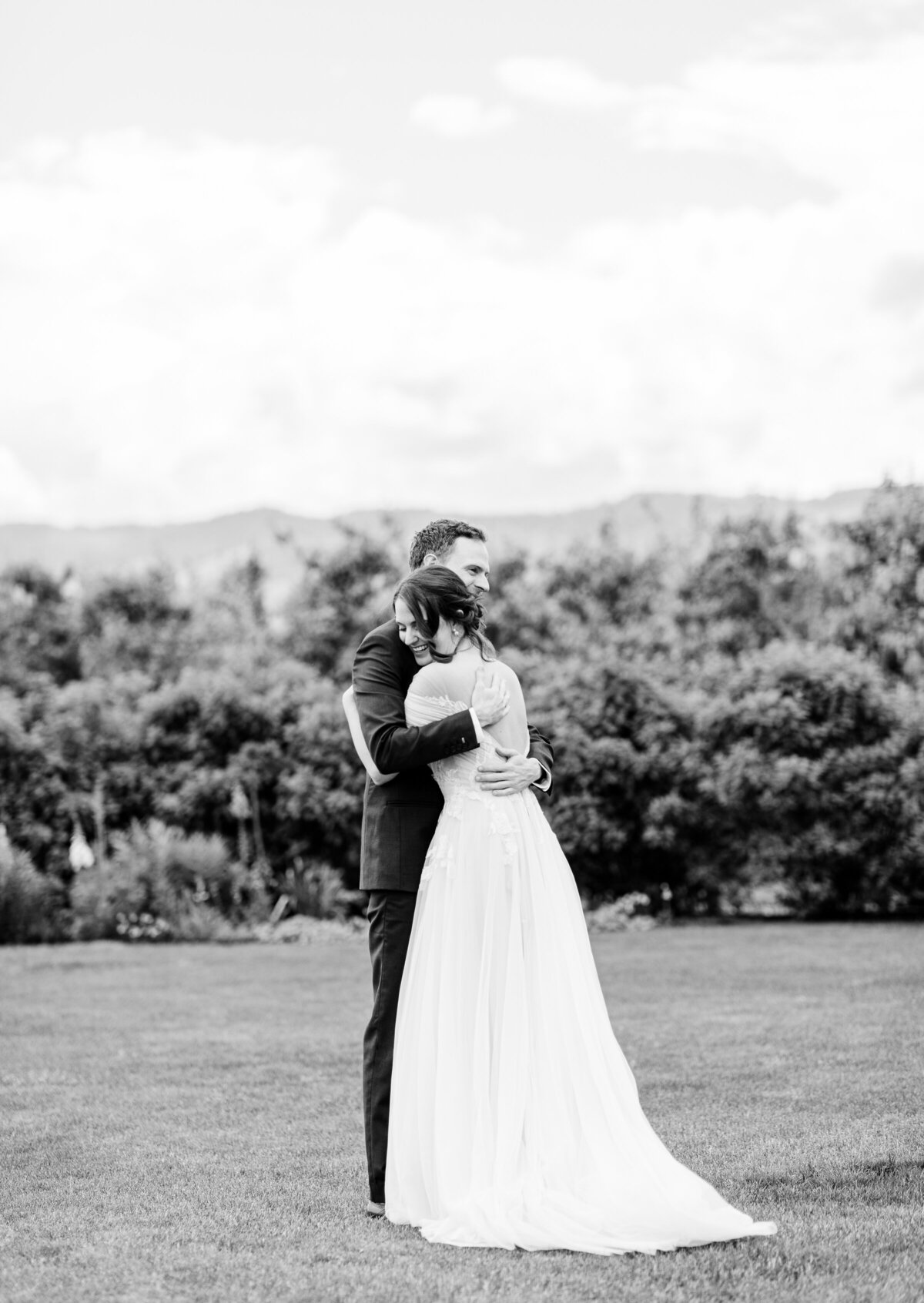Portland OR Wedding Photographer Chantal Sokhorn Photography The Orchards Hoodriver OR-92