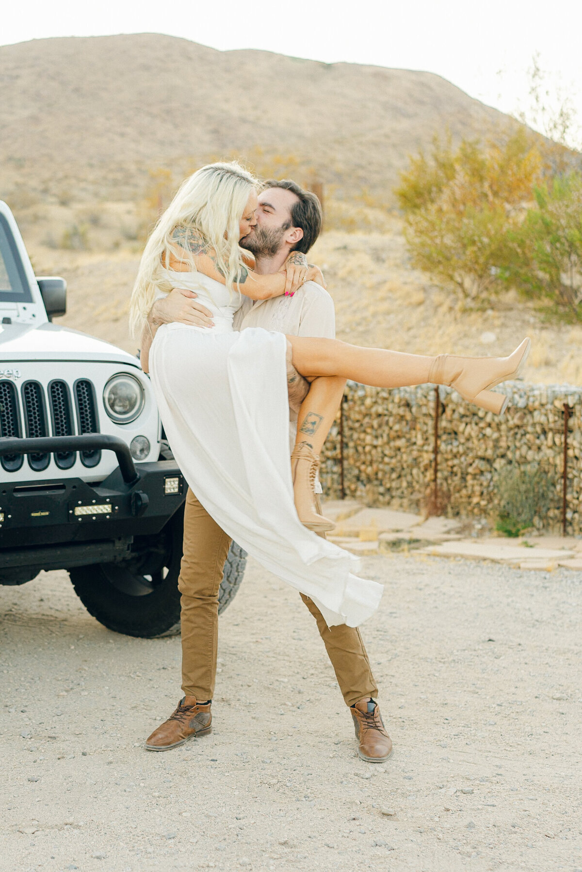 Southern-California-Wedding-Photographer-Joshua-Tree-Engagement-Session-Near-Palm-Springs-With-White-Jeep-7