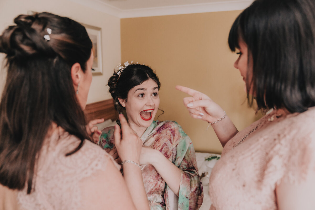 Captains Wood Barn Caley Photography Essex Wedding Photography -04