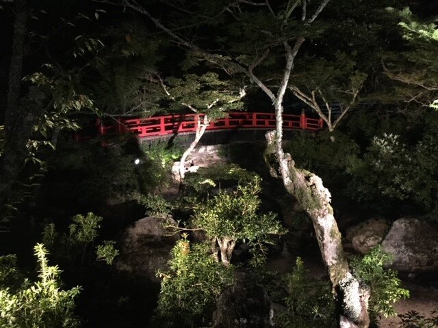 Travel_Japan_Miyajima_red_bridge