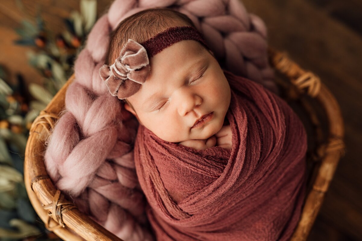 Joey_Winn_Portriat_Studio_Newborn_Maternity_Milestone_Family_Omaha_Nebraska (213)