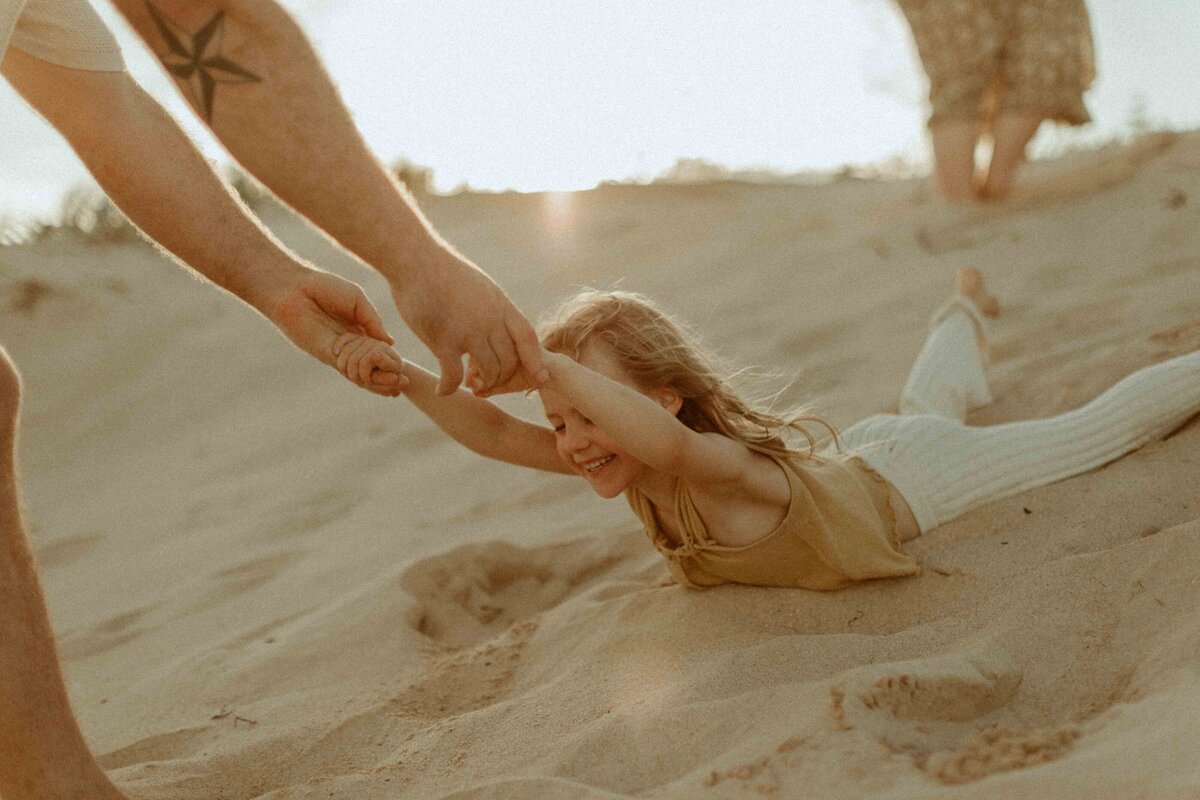 emmawandphotography_bundneena_kurnell_motherhood_sutherlandshirephotographer_cronullaphotographer_motherhood_sydneymotherhoodphotographer_royalnationalpark_familyphotographer_sutherlandshirefamilyphotographer_cronullafamilyphotographer_beachshoot_beachfamilysession_vanlife_urbanfamilyphotographer