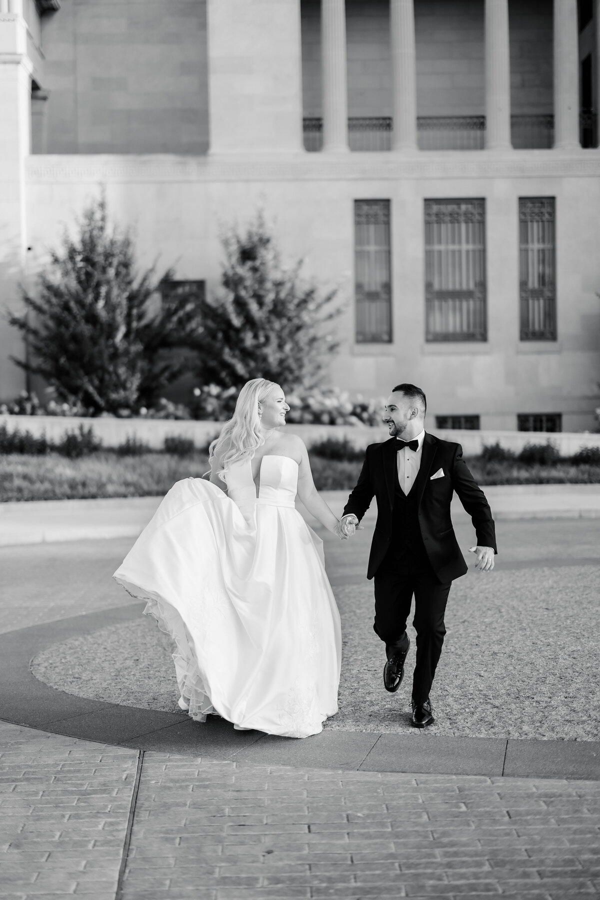 blysk-photography-ohio-wedding-photographer-cincinnati-art-museum-caitlyn-mohammed-portraits112