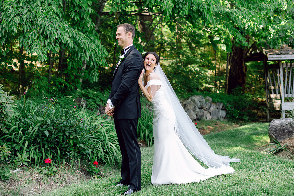 bella-luce-by-michelle-andrea-new-england-photographer-wedding-perry-family-first-look-20