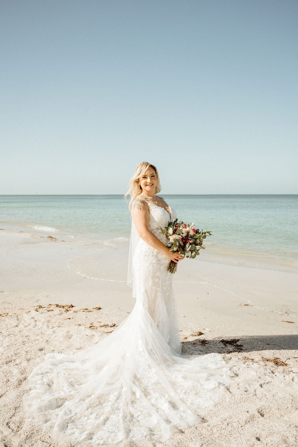 carolyn-rowe-photo-hyatt-regency-clearwater-elopement-chantilly-chic-celebrations-17
