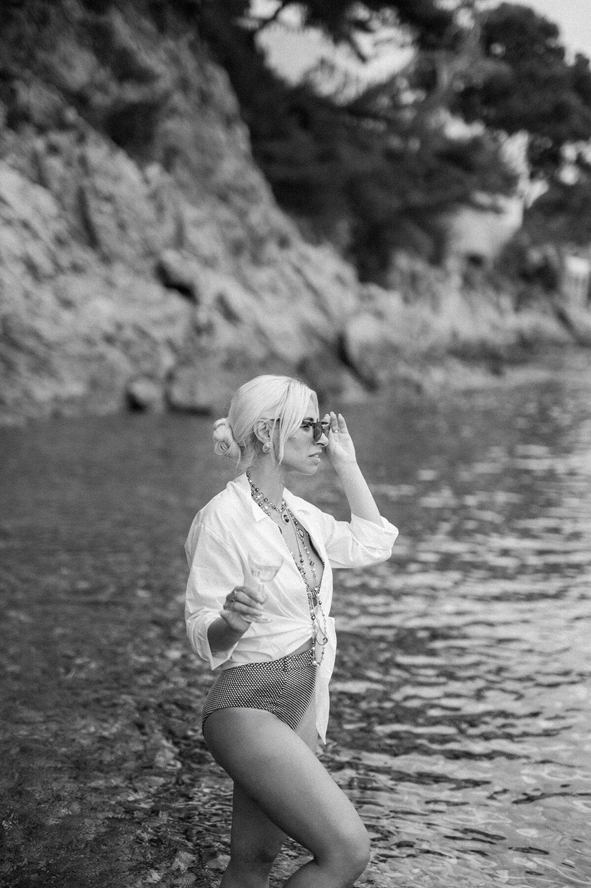 515-European-Muse-Nadia-and-Co-Capture-Timeless-Elegance-at-Iconic-Venues-12