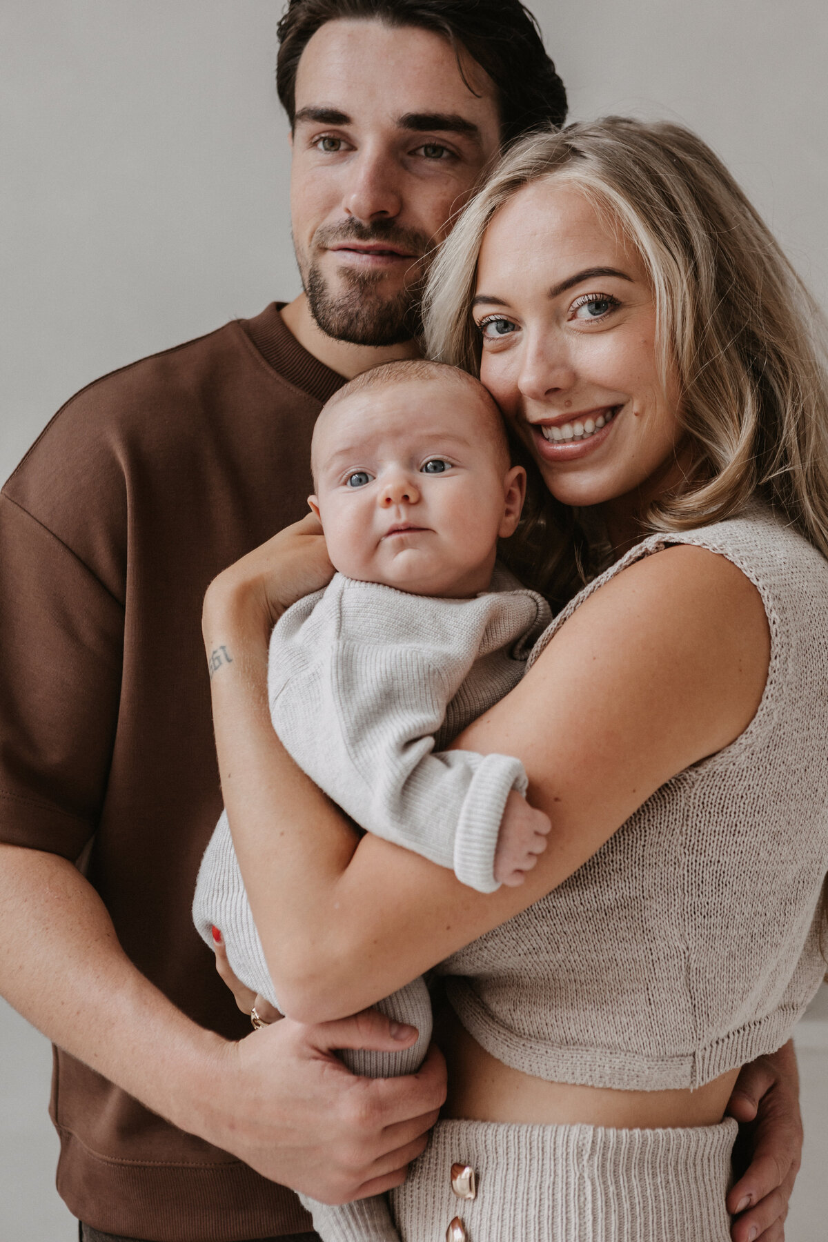 Gezinsshootnewborn- Studio Loft Celina