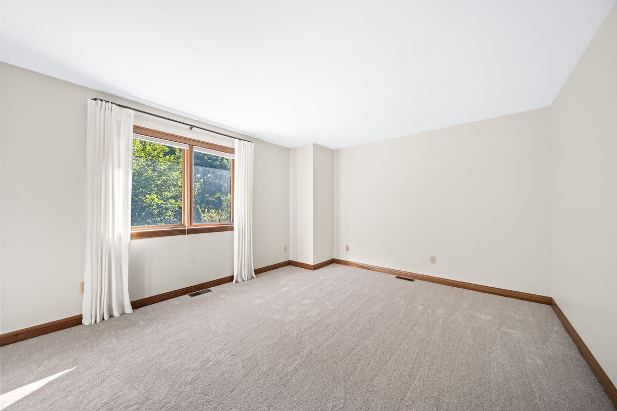 68-web-or-mls-A7407508