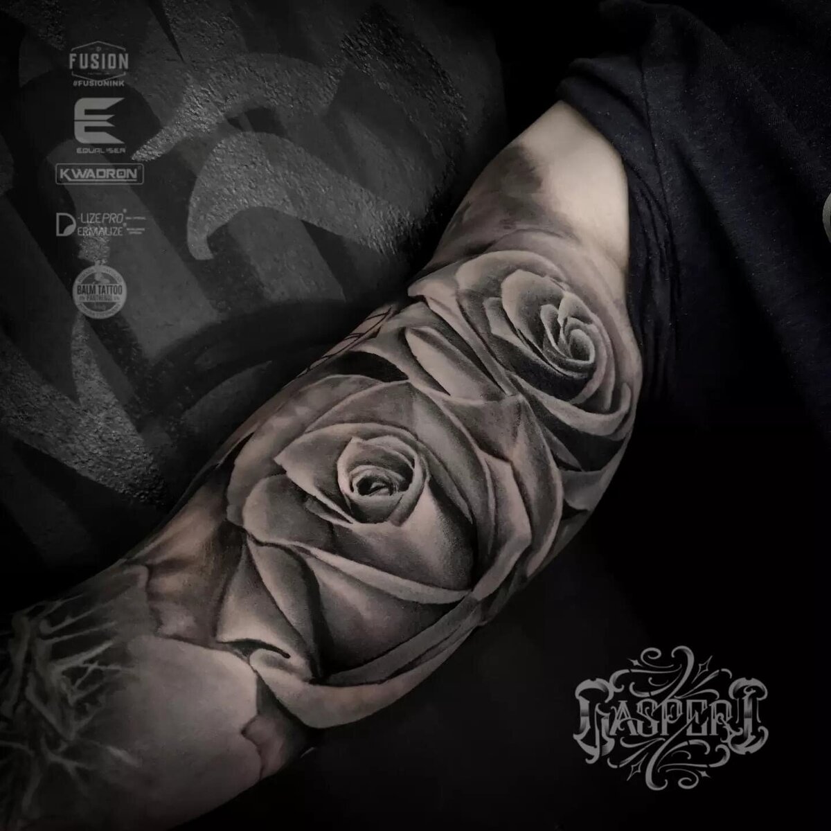 roberto-guest-artist-bloodyink-tattoo-studio-hinwil-2023 (7)