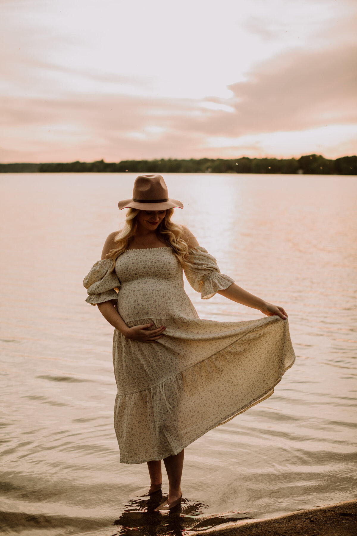 alex-maternity-muskoka-spring-photography-18