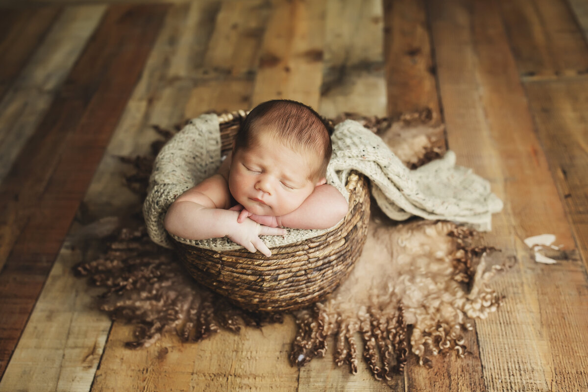 unique newborn photography Austin