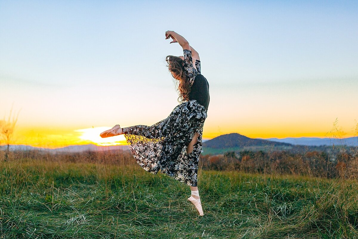 Harrisonburg senior dance photography