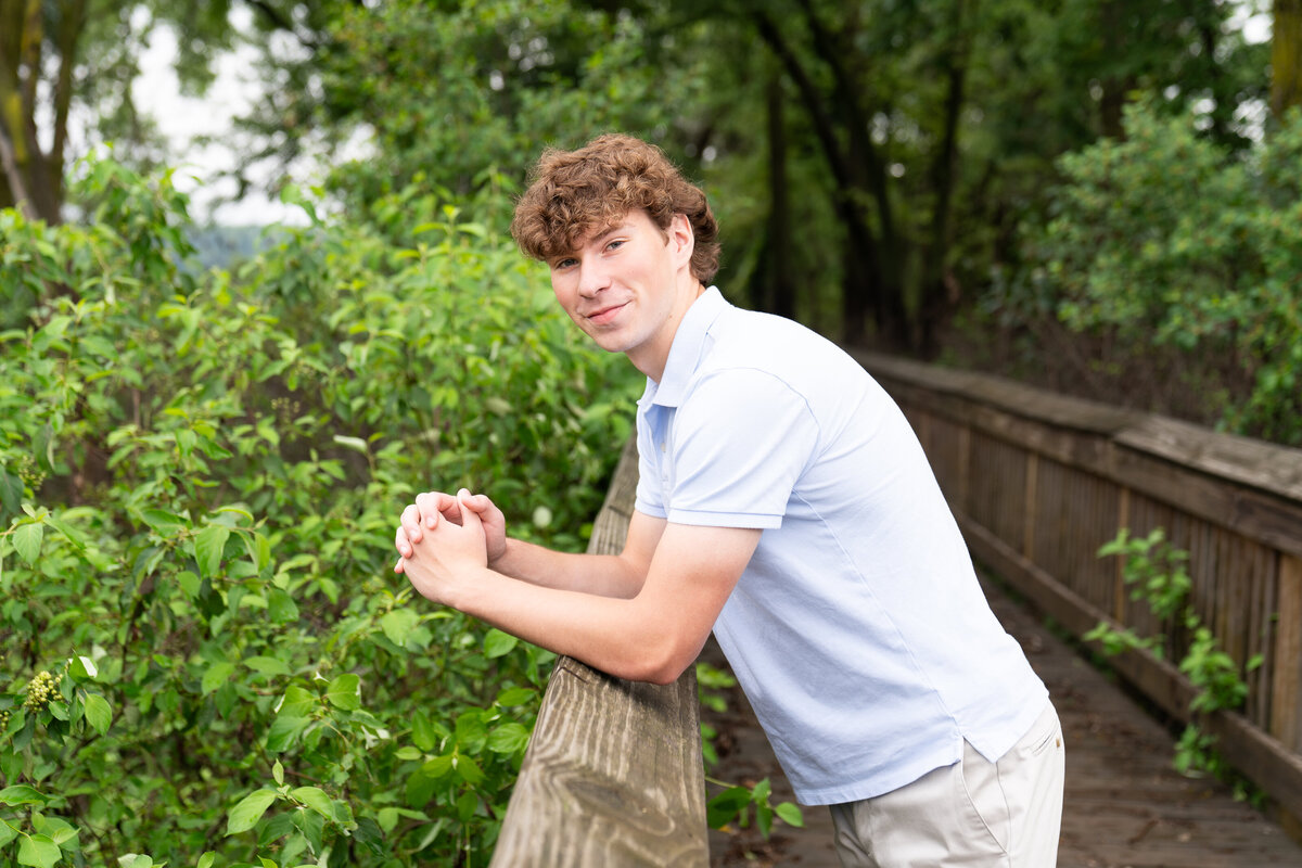Guy senior picture ideas