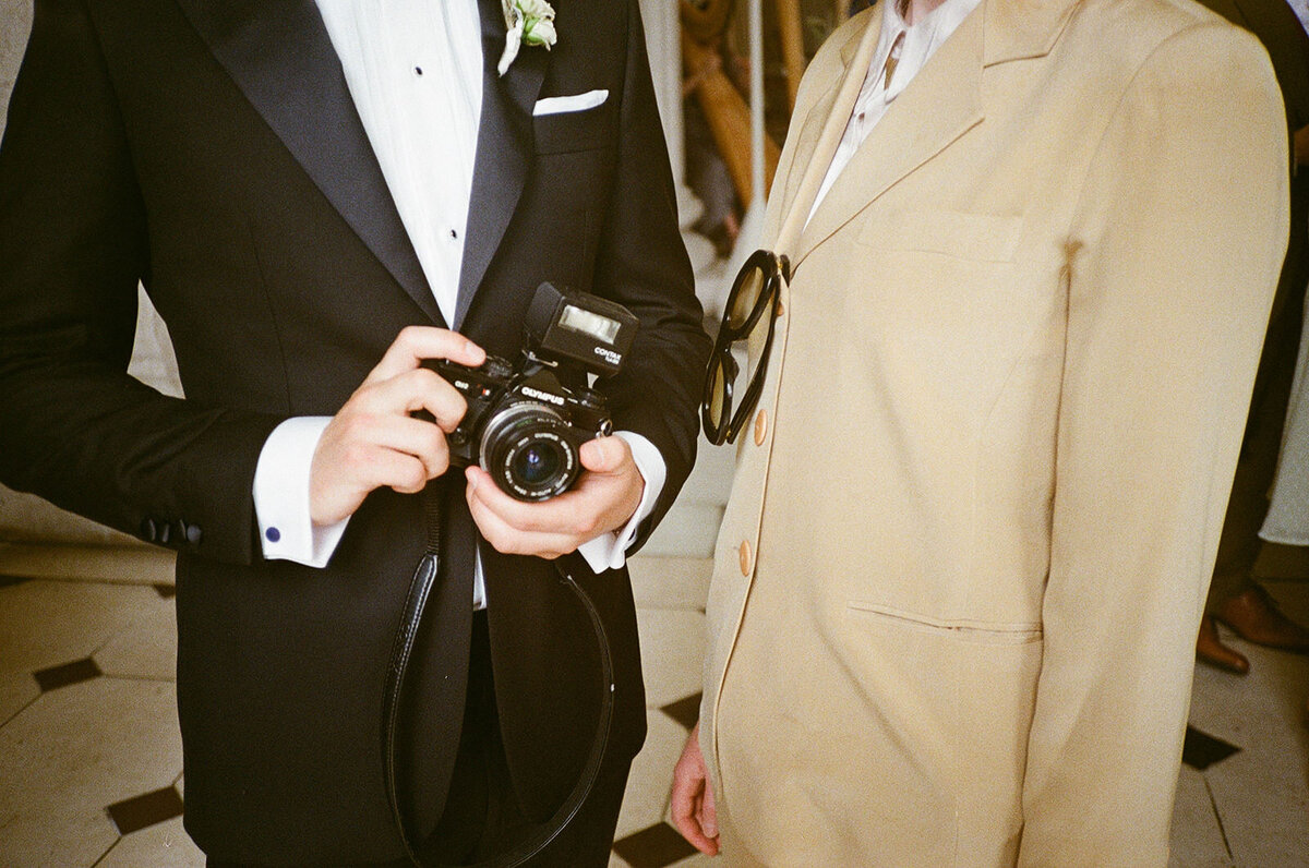 film-wedding-photographer-ireland-35mm-luxury (14)