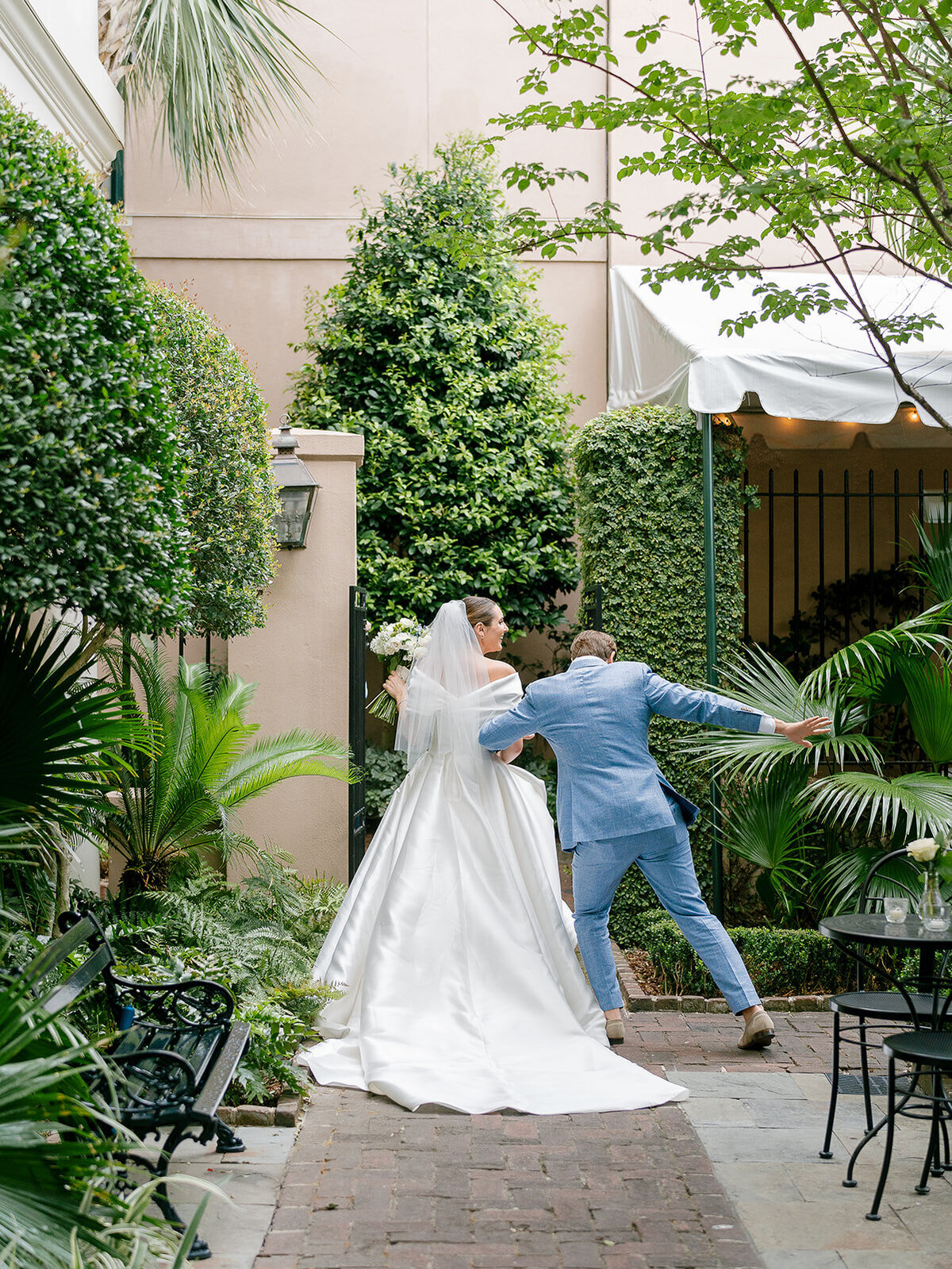 charleston-wedding-photographer-planters-inn-wedding-ceremony13