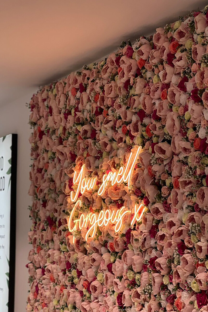 ellis-signs-custom-neon-sign-the-perfume-shop-newcastle-gateshead-north-east