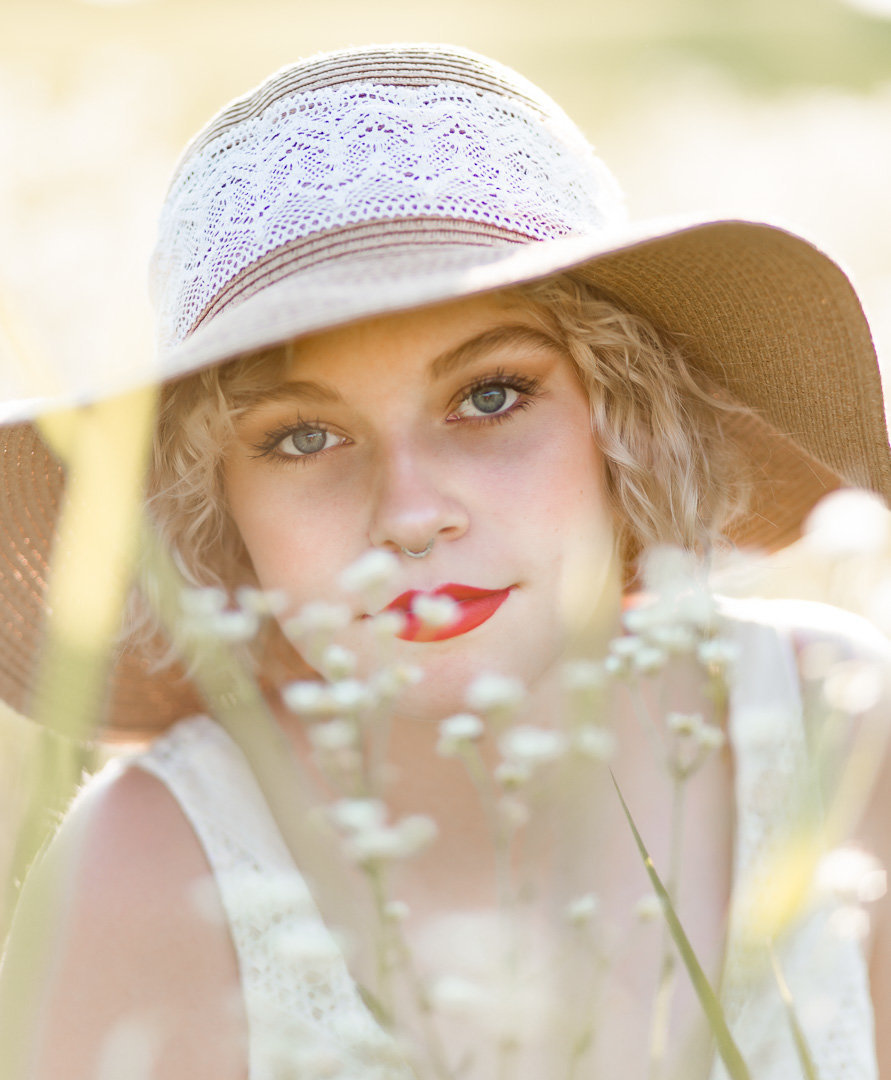 Senior Session in the Sunflower Field