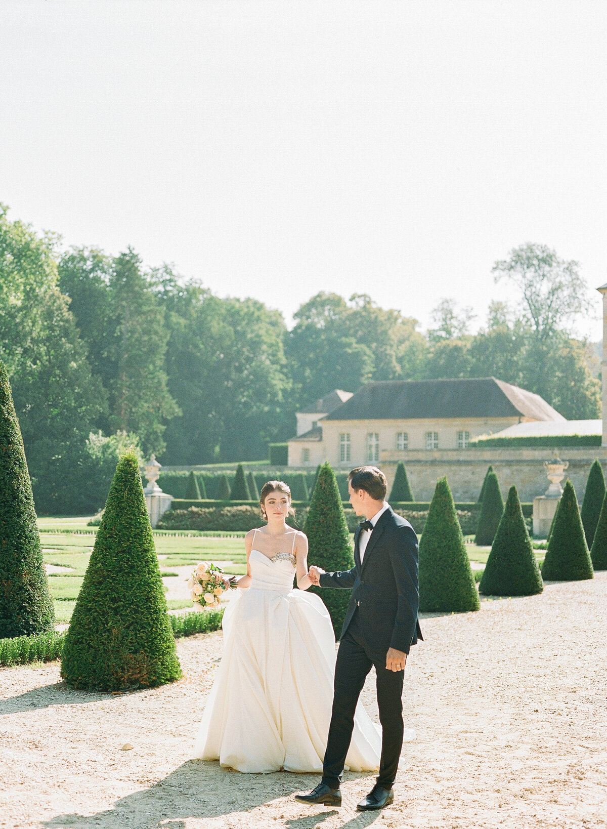 Chateau-de-Villette-Molly-Carr-Photography-Bride-Groom-37