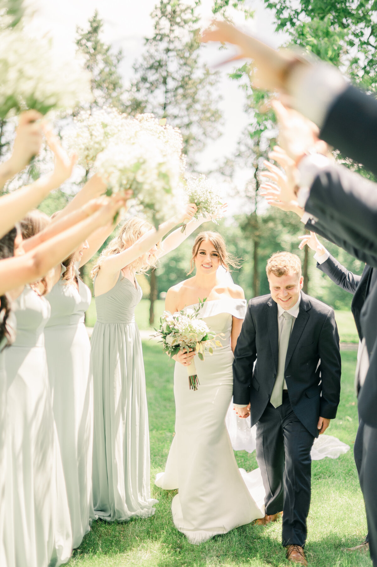 Kentucky spring wedding at my old ky home florals emma v photography wedding party portraits ideas photographer wedding party photos letter reading