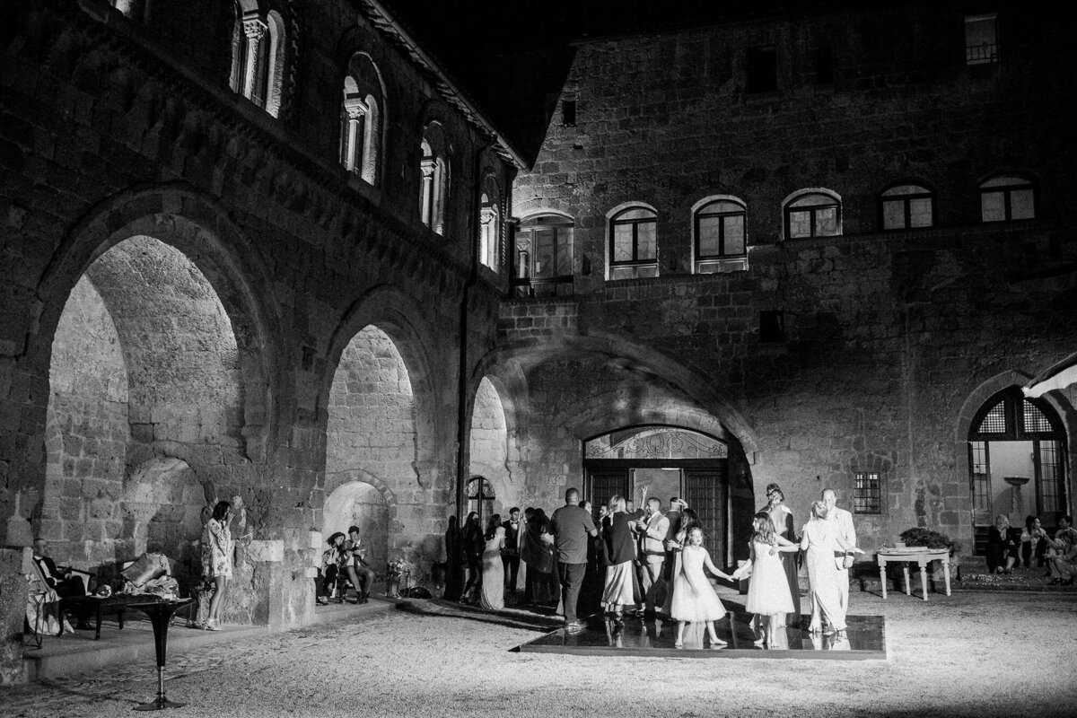 Maïlys Fortune Photography Husband Wife Wedding Weddings Photography France Switzerland Italy Timeless Dreamy Imagery Bilingual French English Destination Weddings Destination Wedding Provence French Riviera Paris Lake Como Tuscany162