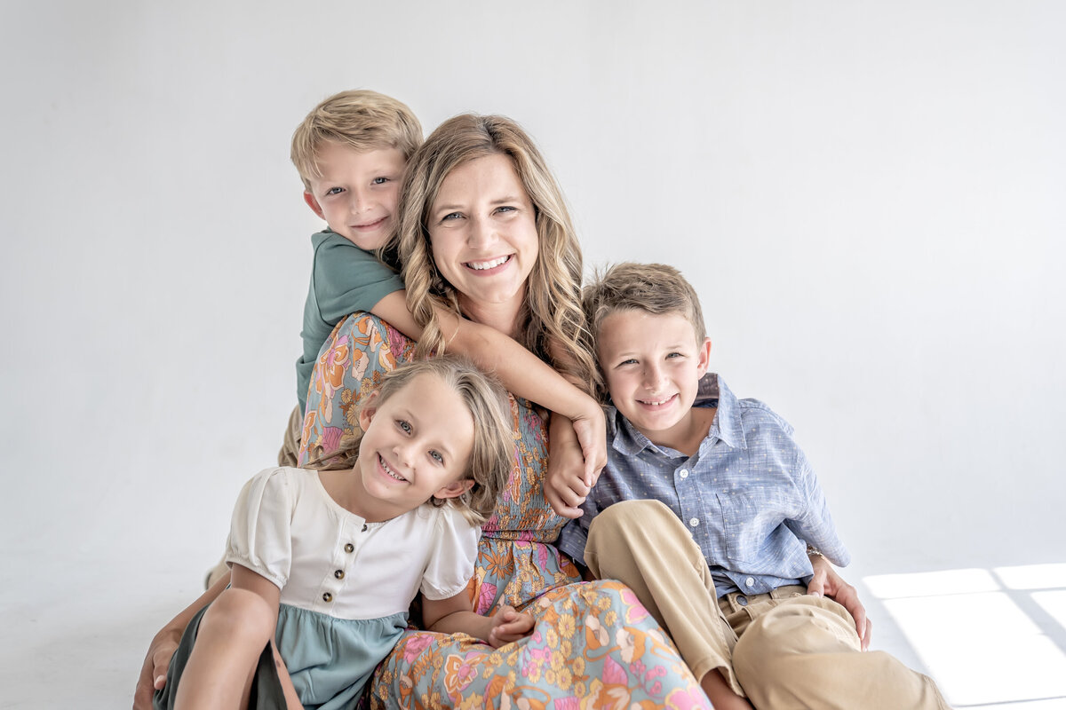 San_Antonio_family_photos_in_studio_02
