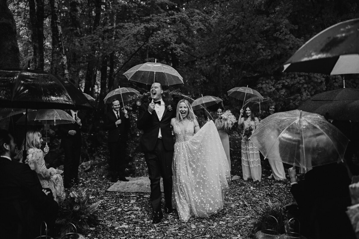 the-godards-Sunwolf-Lodge-Squamish-wedding-photographer-3