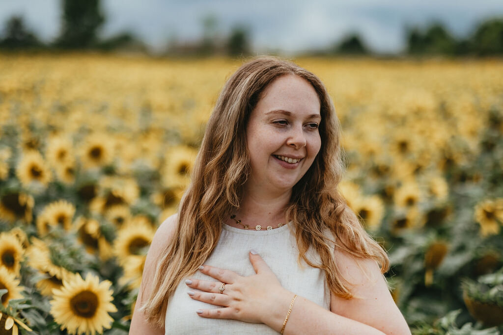 HAYLEYRUTHCOUNSELLING-SUNFLOWERS-MIRL+CO-13