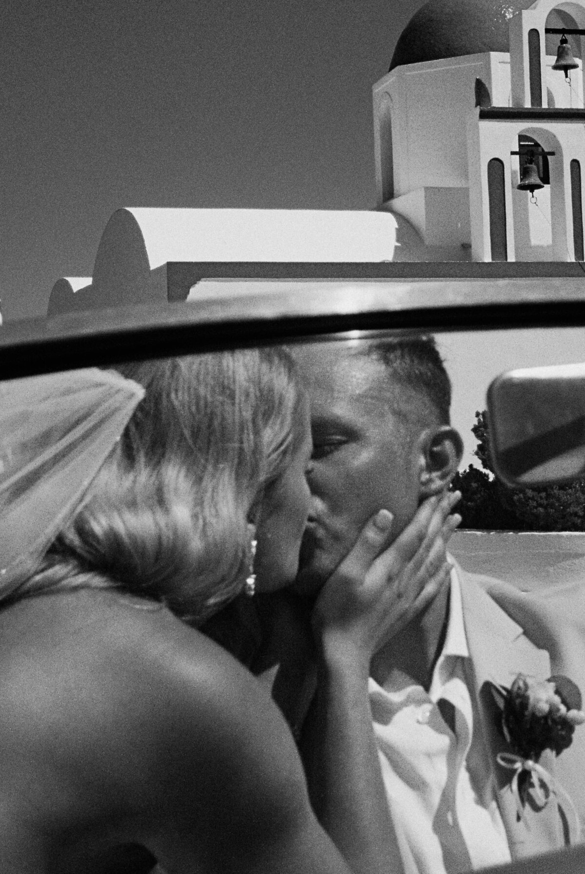 santorini-summer-elopement-film-greece-island-elegant-timeless-vintage-179