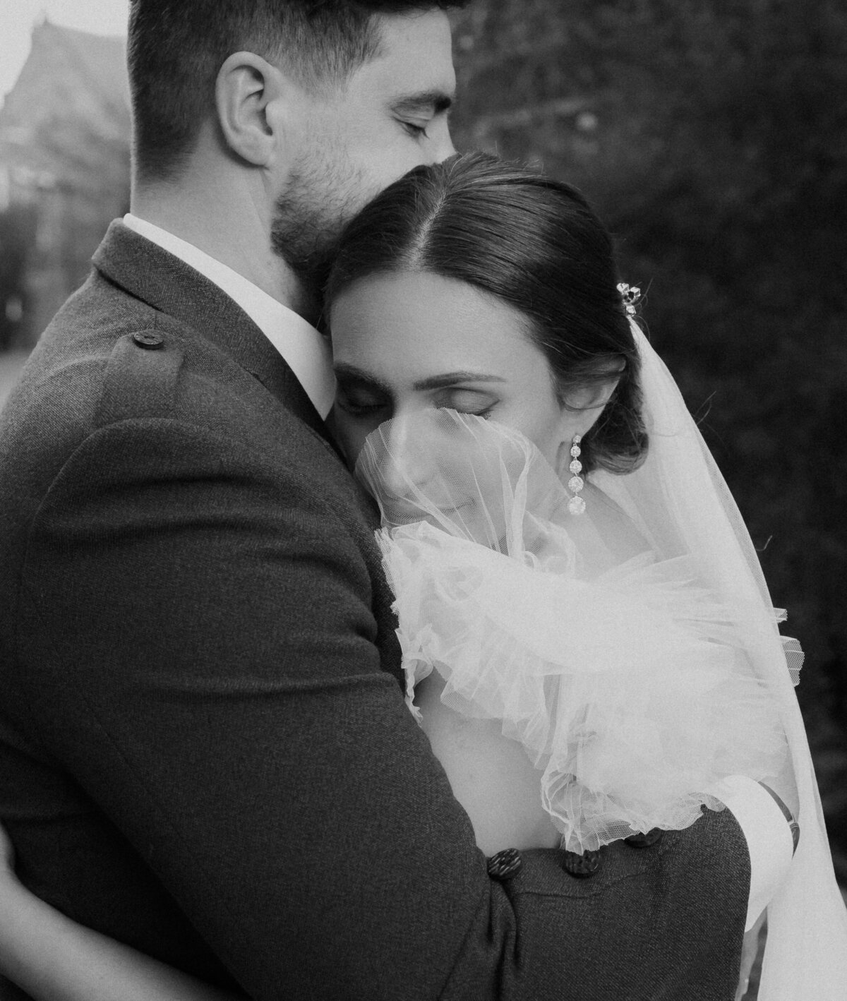 Edinburgh wedding photographer-61