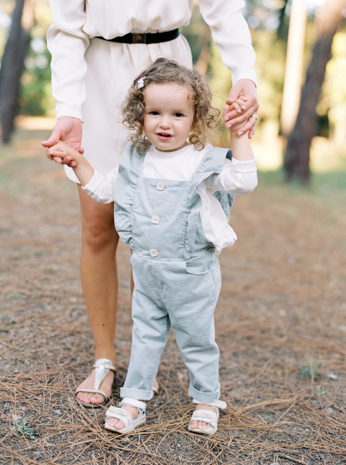 Family photography session outdoors in Cesenatico, Emilia-Romagna, Italy - 3