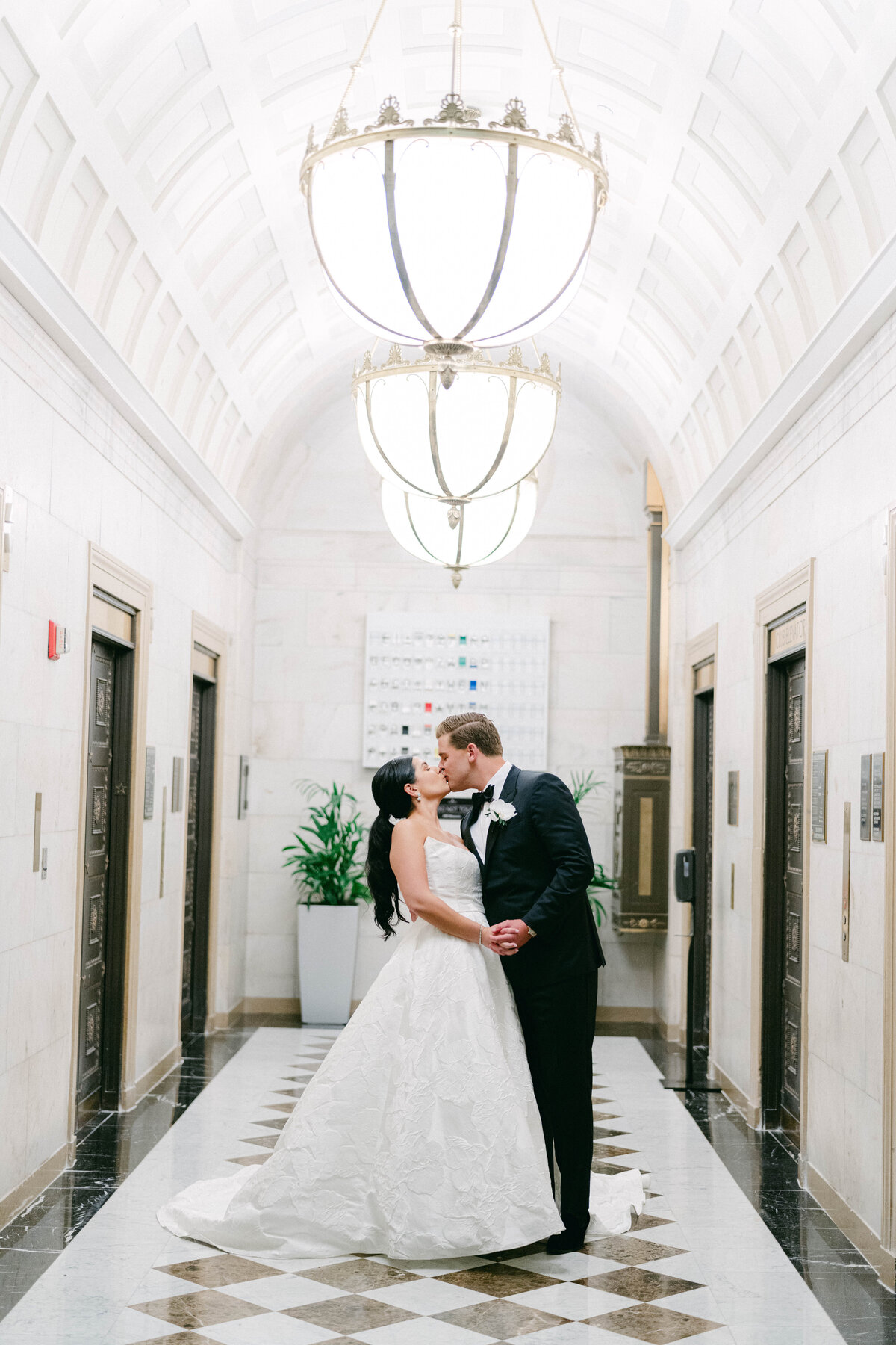 Philadelphia-Ritz-Carlton-Wedding-Bride-Groom-Photos_080