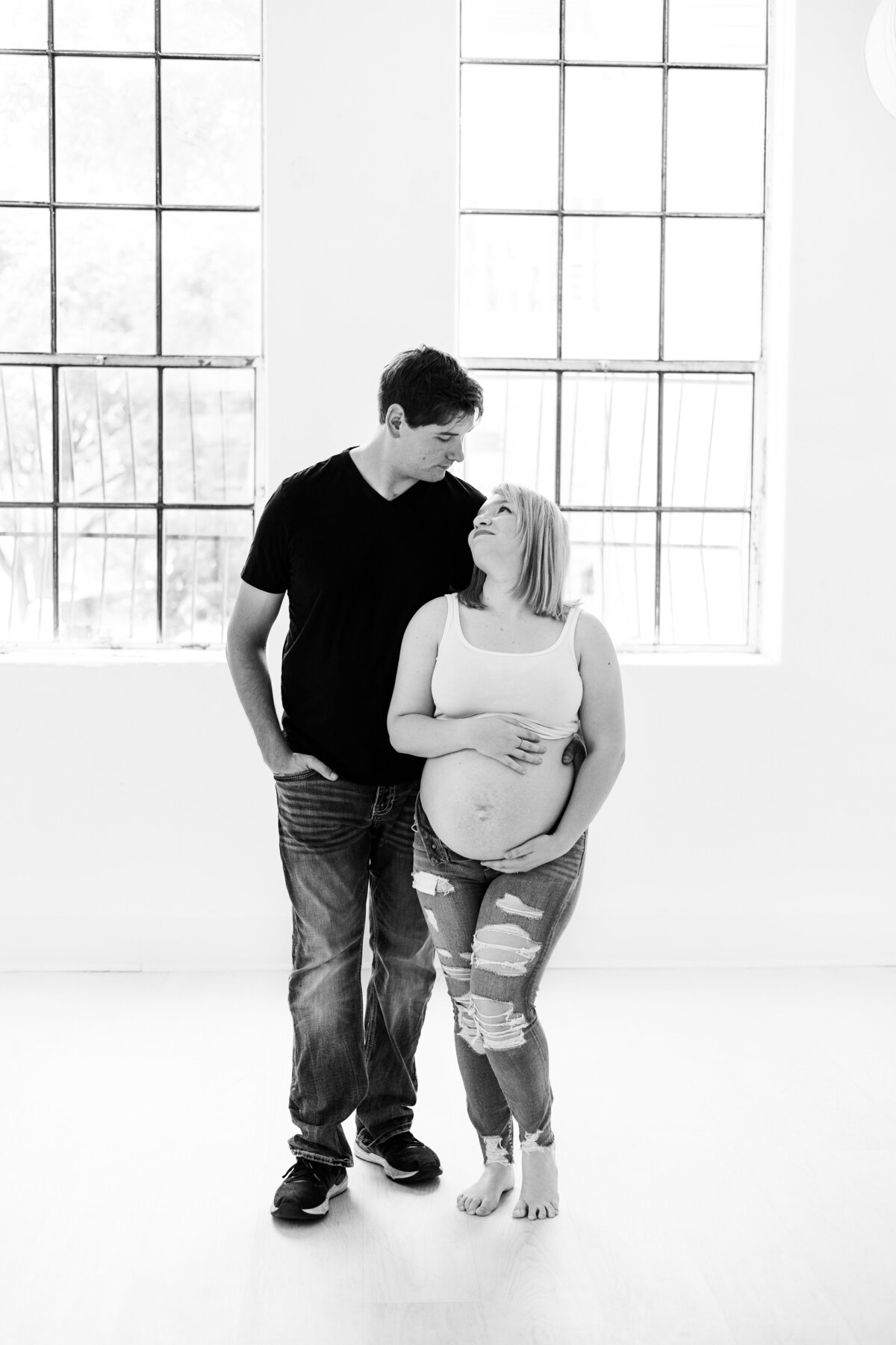 fort-worth-studio-maternity-photographer-natural-light-11