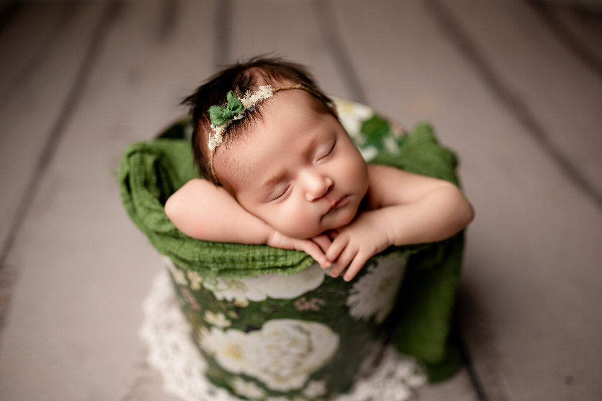 best Fayetteville AR newborn photographer, newborn portraits Cave Springs, best newborn photographer Tontitown ARyetteville AR newborn photographer, newborn portraits Cave Springs, best newborn photographer Tontitown AR