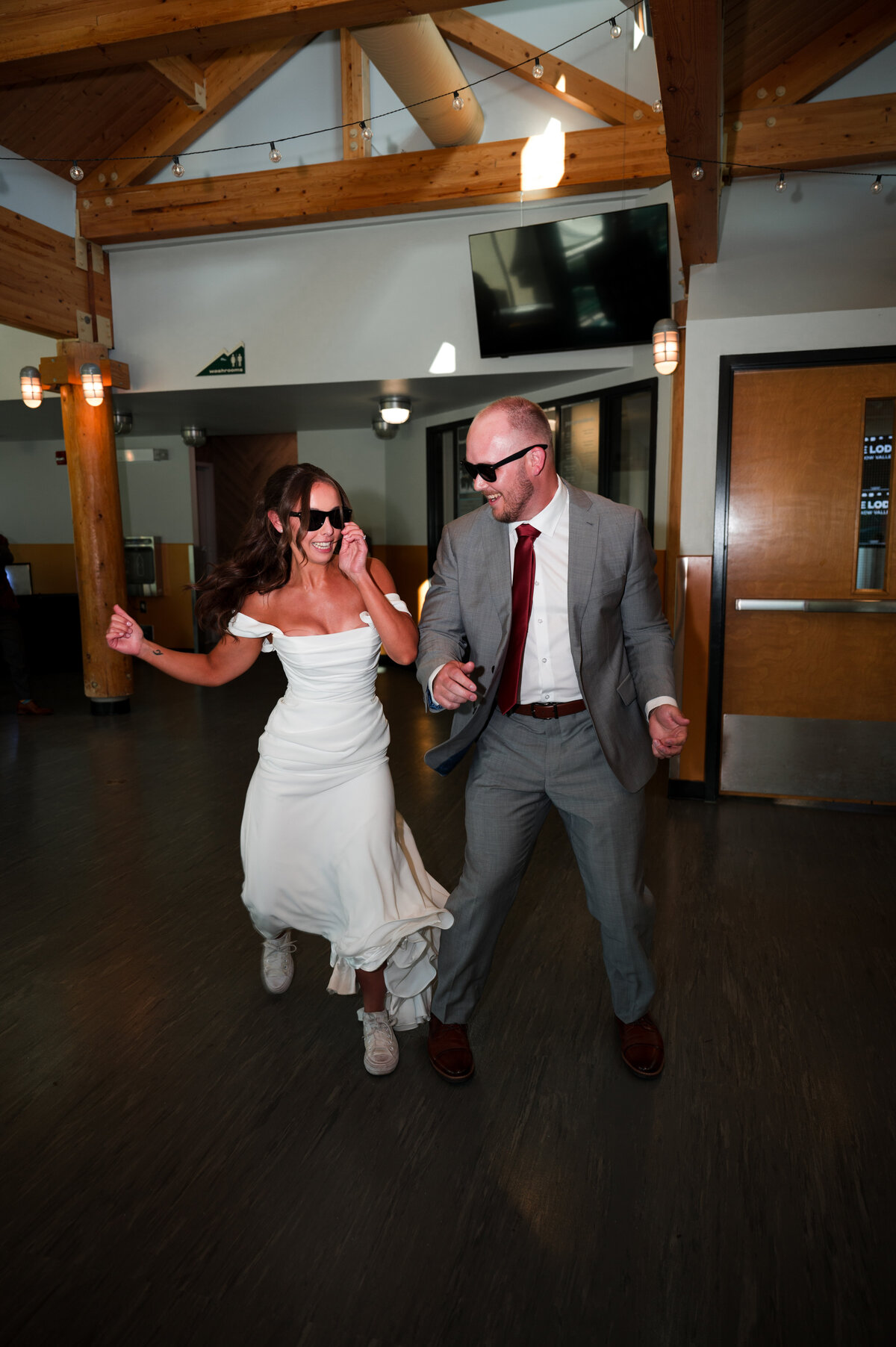 weddomg couple celebrating