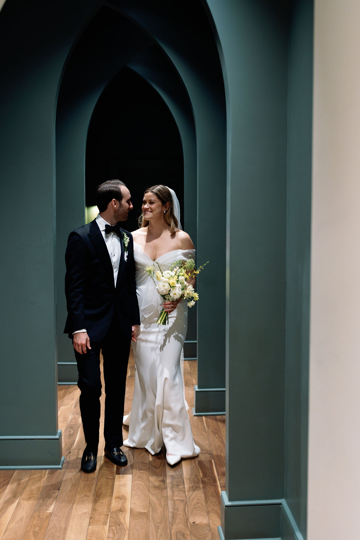 34-bride-groom-holding-hands