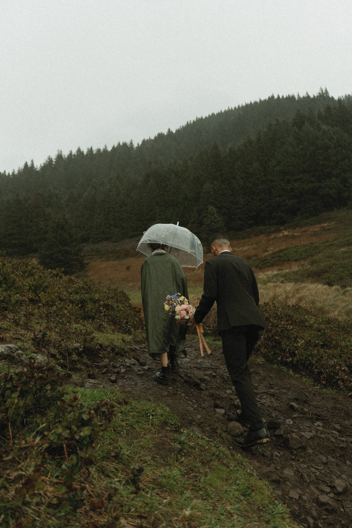 elopement oregon cliff - lizarrietaphotography-2