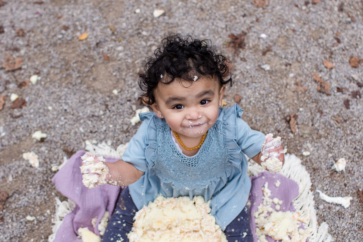 Outdoor-Cake-Smash-Photography-Session-Frankfort-KY-Photographer-10