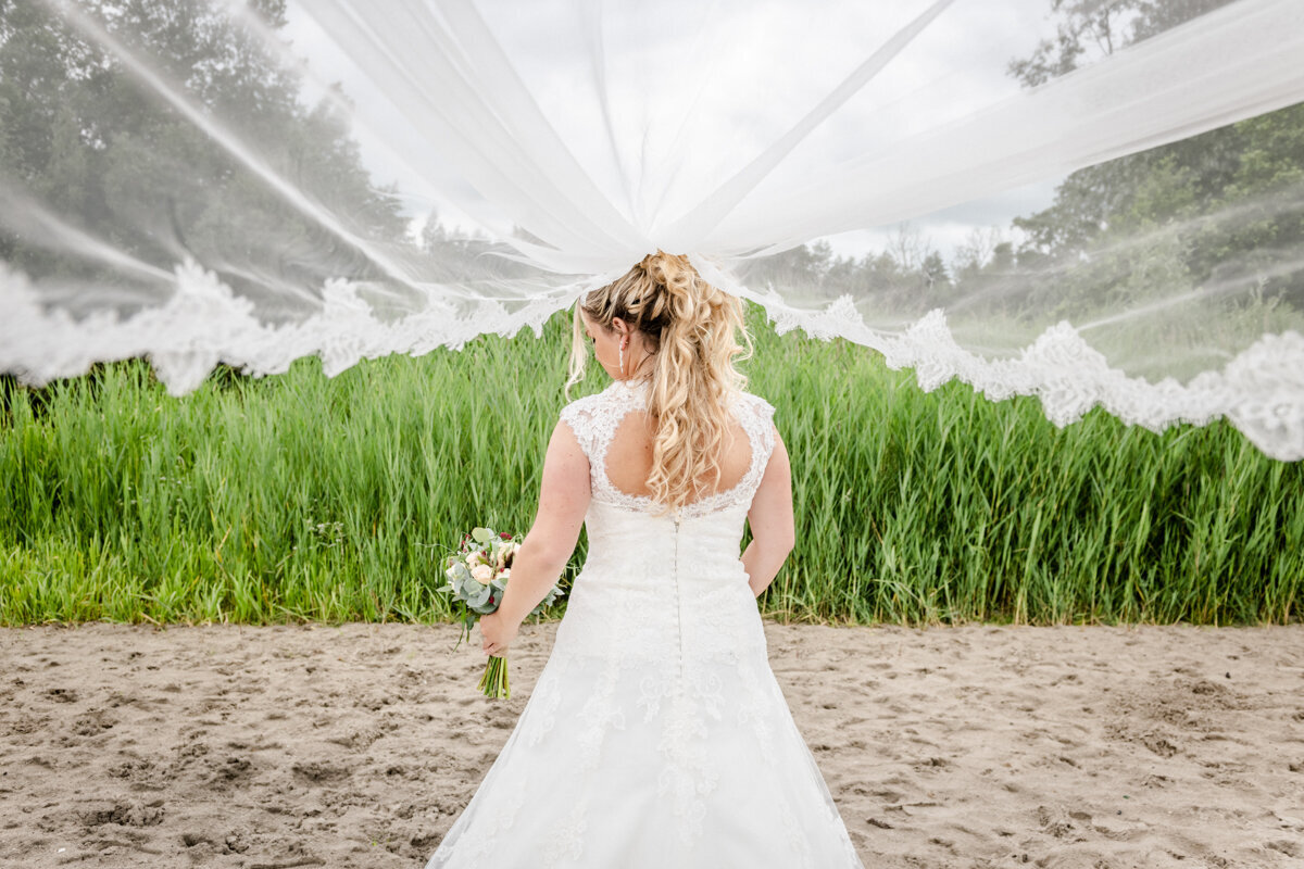 Trouwen in Friesland, trouwfotograaf, bruidsfotograaf, fotograaf Friesland (41)