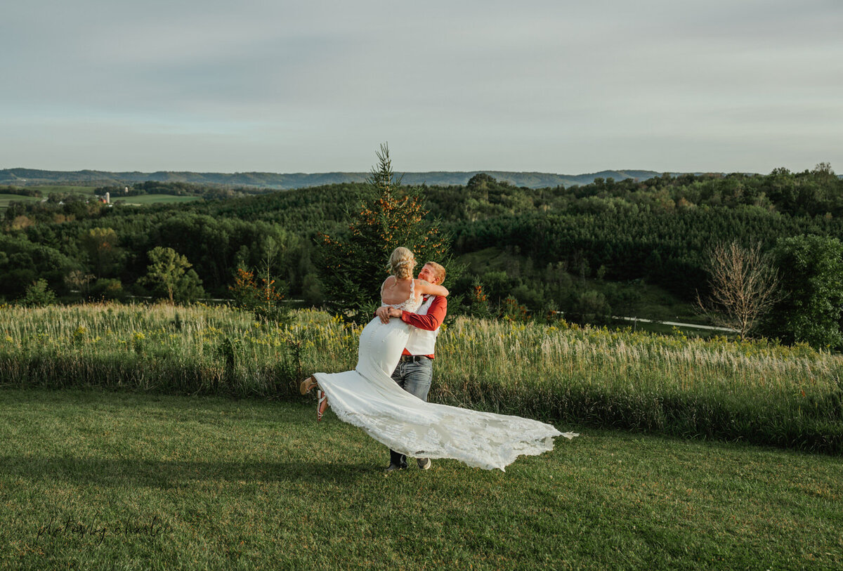 mondovi wedding photographer-121