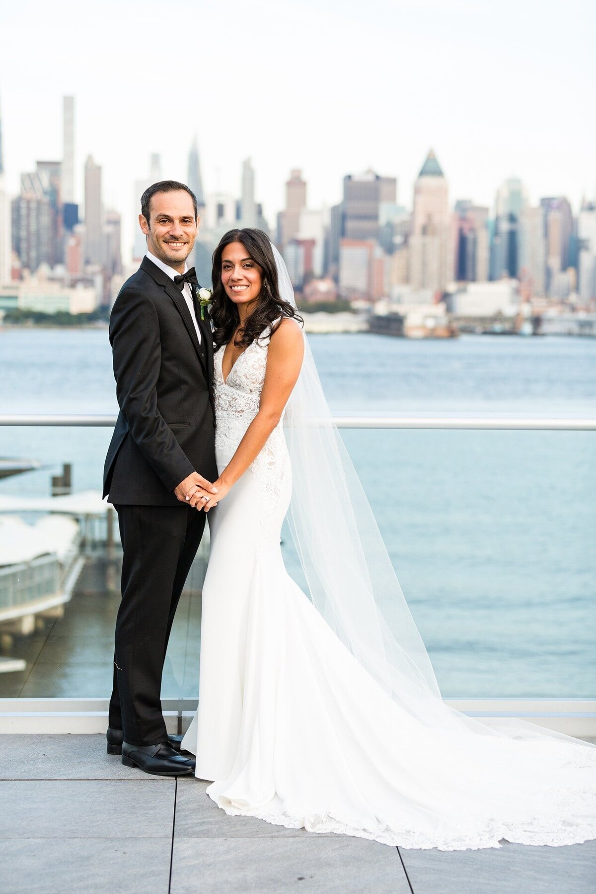 bride-and-groom-smiling-envue-hotel