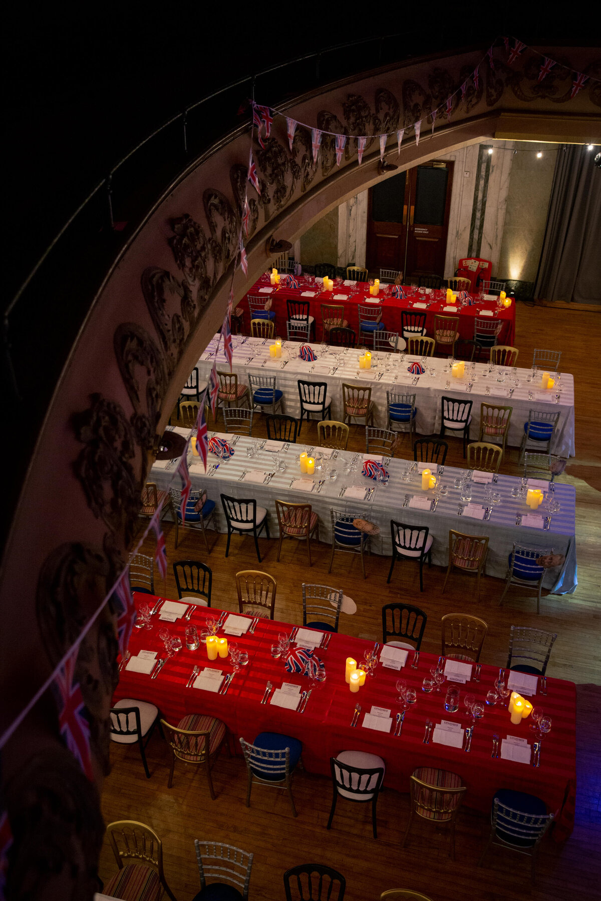 1 tablescape-for-london-themed-event