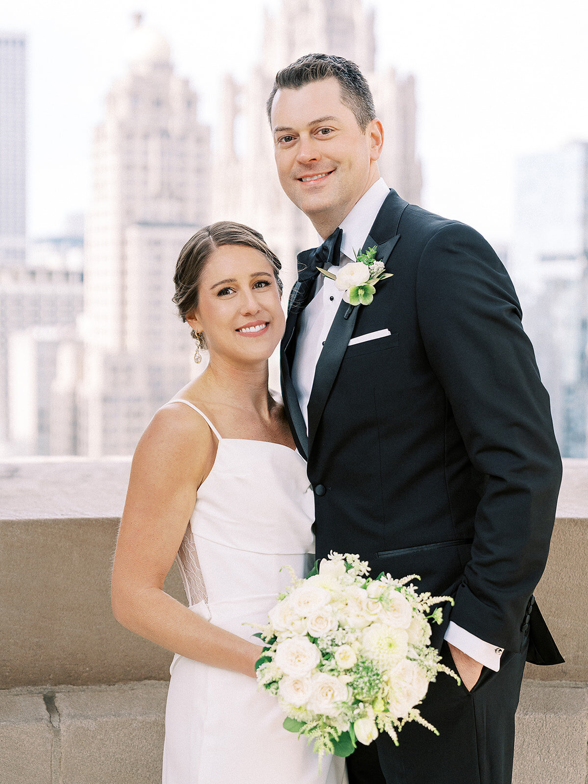 bride-groom-cupola-iconic-london-house-hotel-chicago-hbicweddings